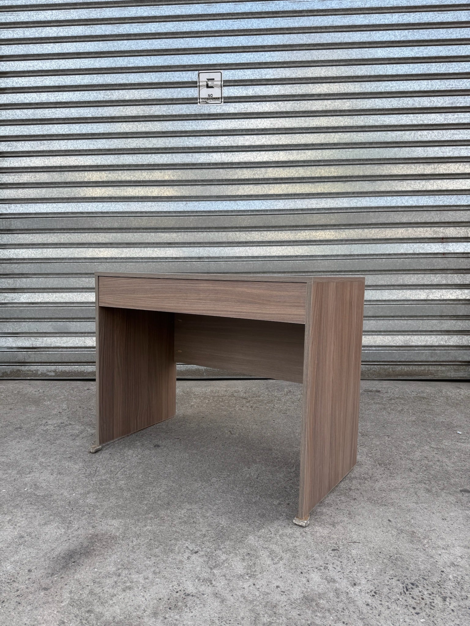 Escritorio Aura grava