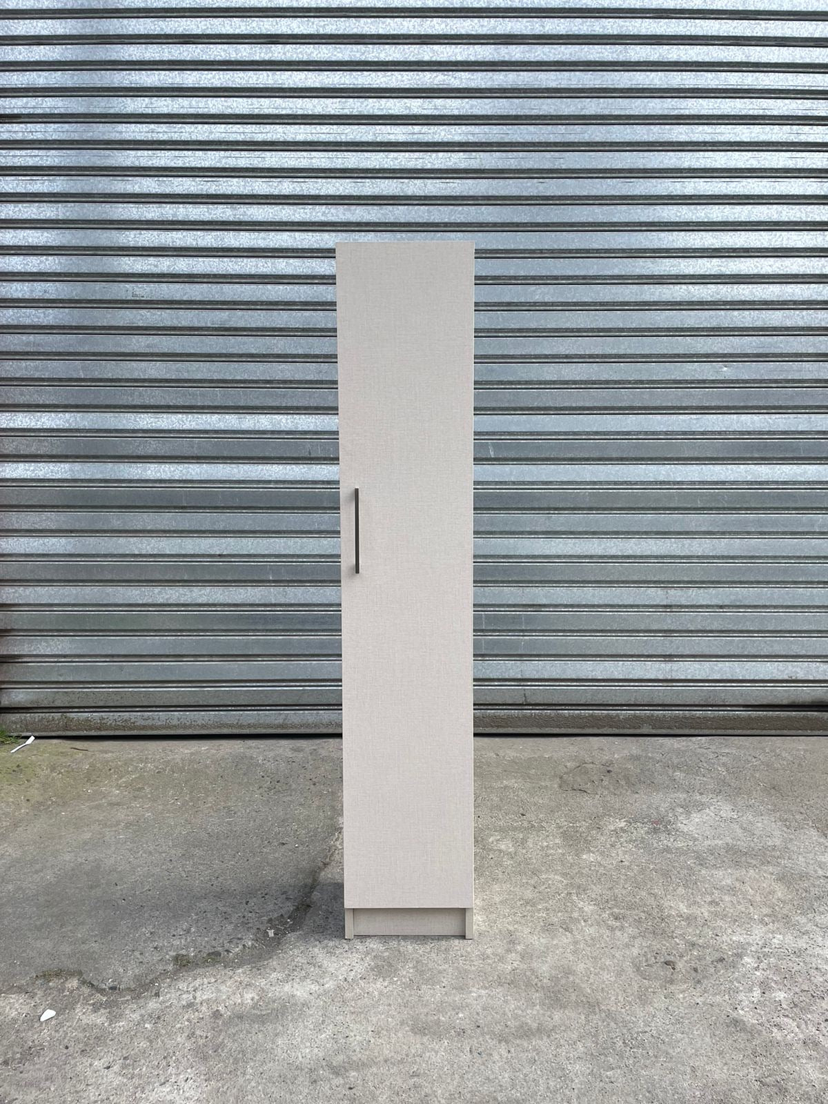 Estante con Puerta Amapola