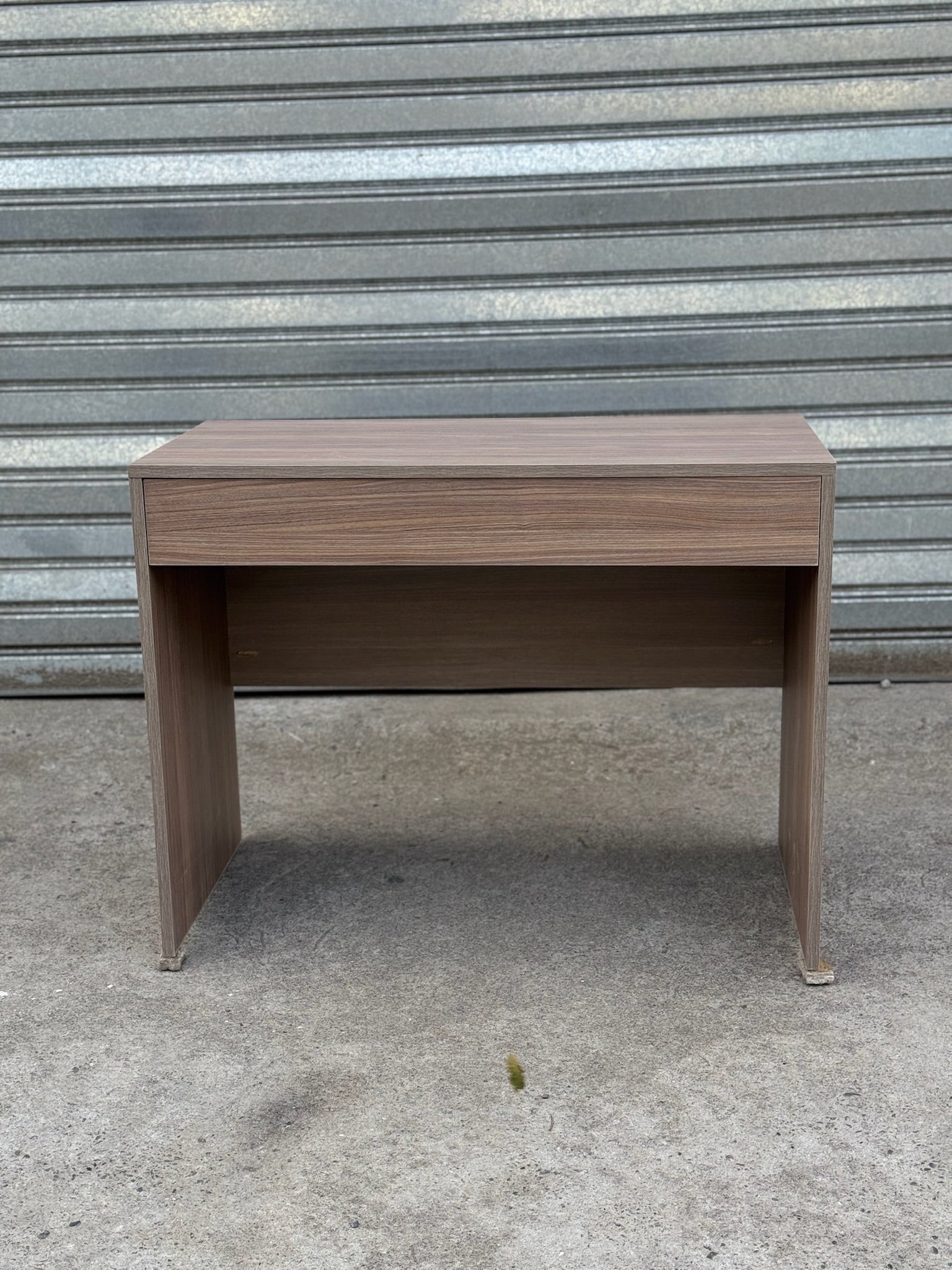 Escritorio Aura grava