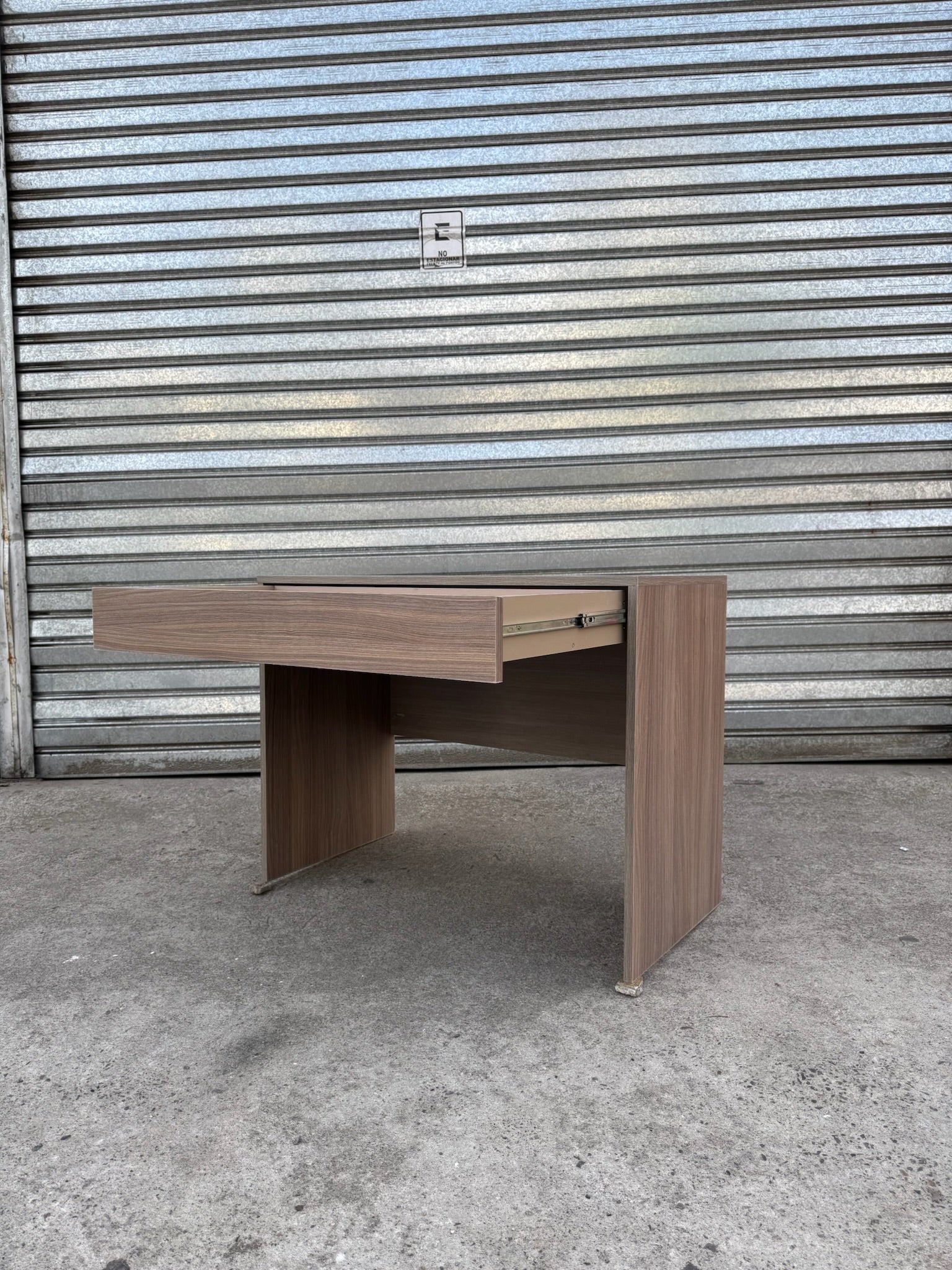 Escritorio Aura grava