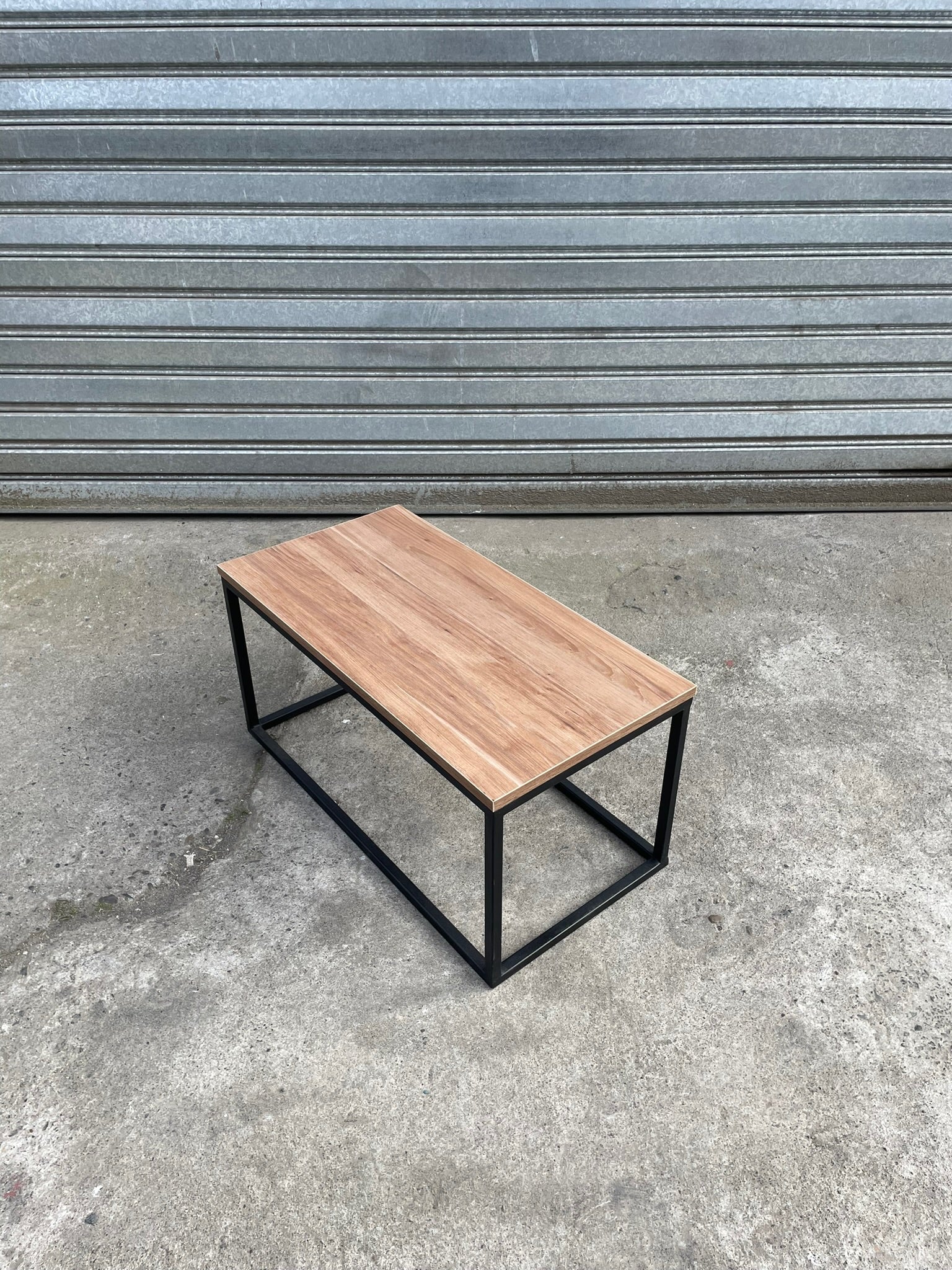 Mesa Centro Venom Café